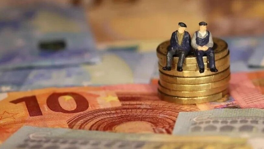 40岁研究生回应辞职干装修俩月赚2万,995澳门论坛六码肖6码H5,多元化方案执行策略_纪念版V7.49